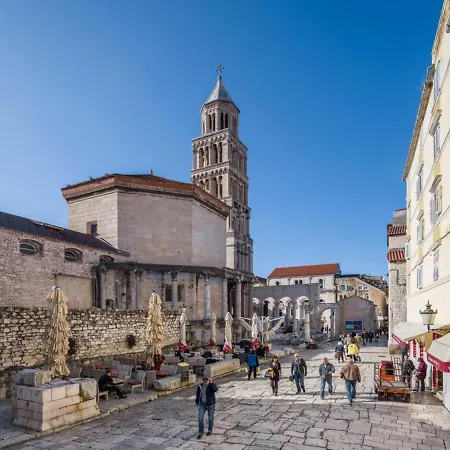 Apartment Impeccable 1-bed In Center Of Split